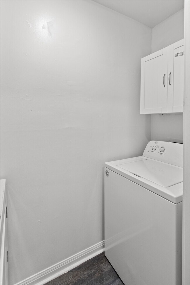 Building Photo - 3319 Laurel Fork Dr