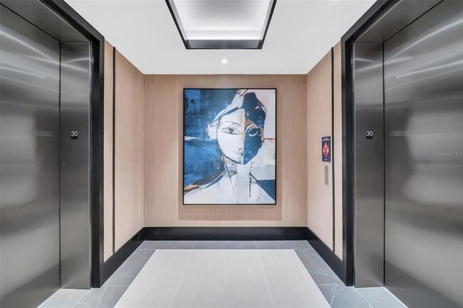 Building Photo - 275 1st Ave S