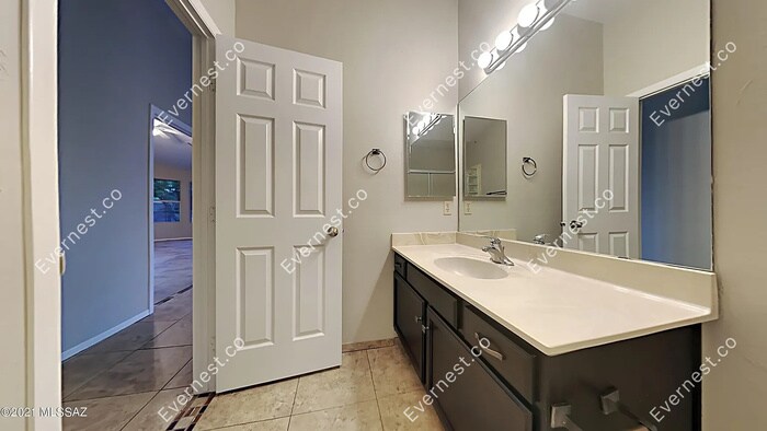 Building Photo - 12690 N Bandanna Way