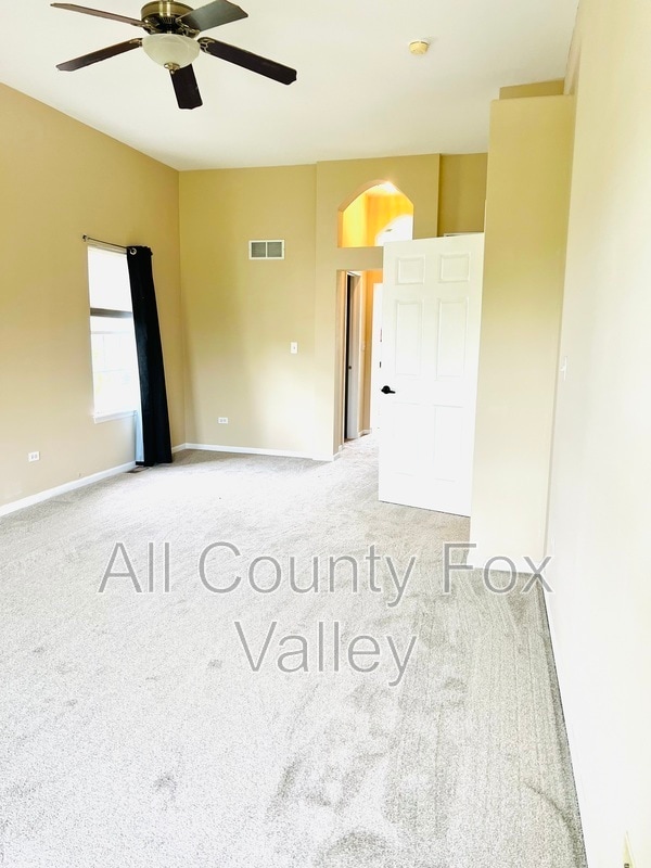 Building Photo - 2080 Mark Cir