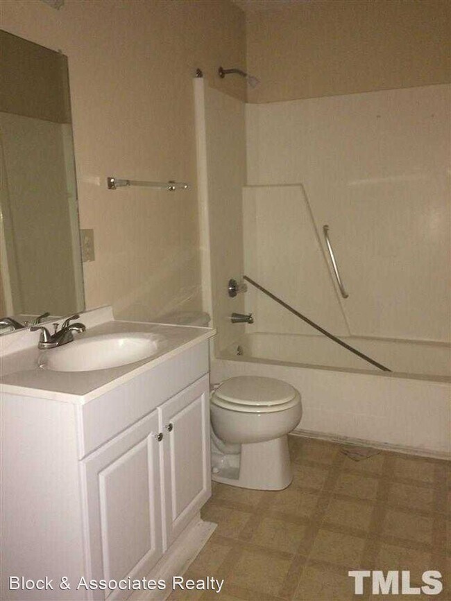 Building Photo - 3 br, 2 bath House - 8745 Chapel Hill Road