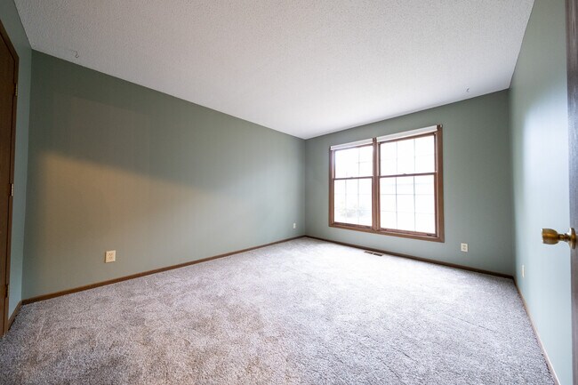 Building Photo - 7451 W 110th St