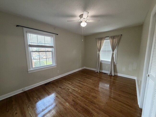 Building Photo - RENTAL HOME 3BD/2.5BTH