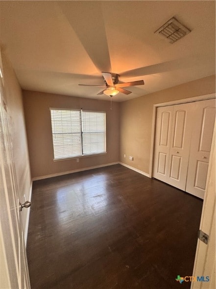 Building Photo - 902 Fern Ln