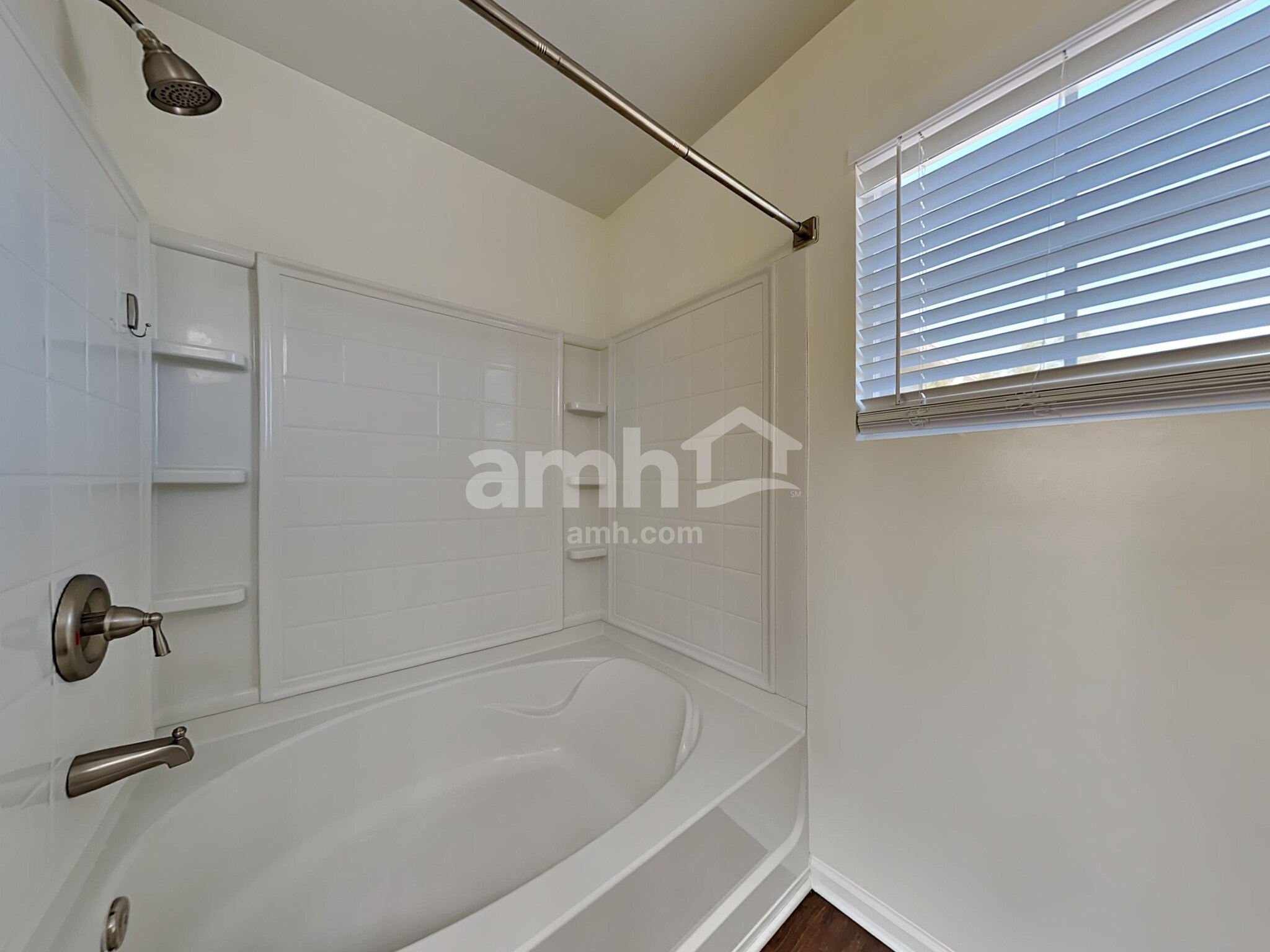 Building Photo - 405 Ridgedale Rd