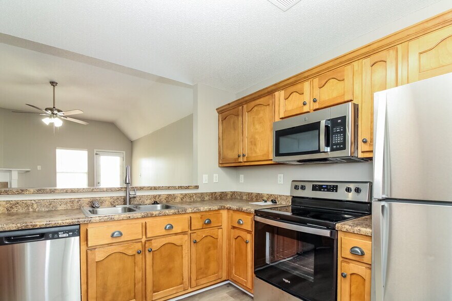 Building Photo - 5842 Carrel Cove