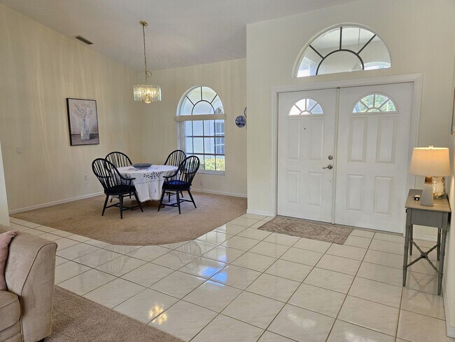 Building Photo - 1578 Vermeer Dr