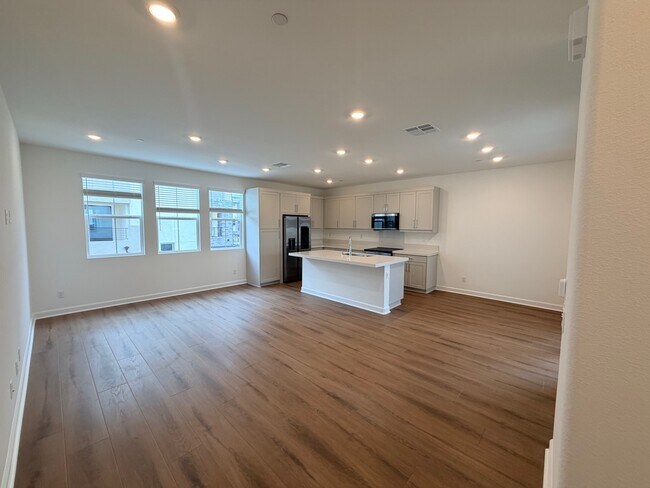 Building Photo - 460 Caliper Wy