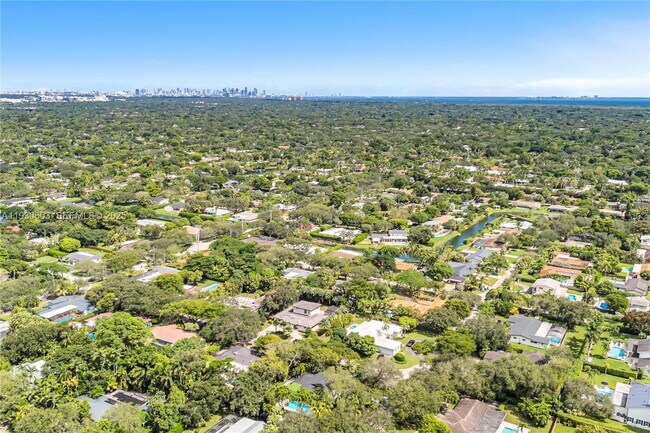 Building Photo - 11340 SW 74th Ct