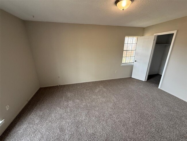 Building Photo - 5534 Gantry Dr