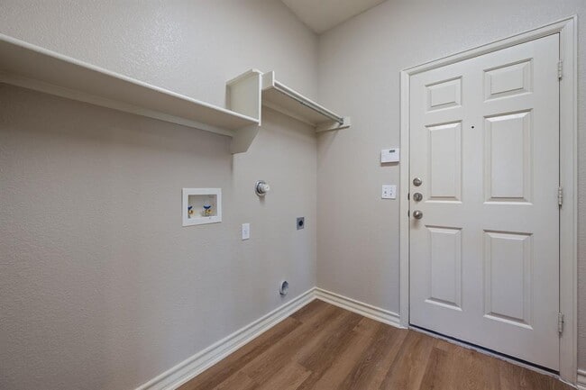 Building Photo - 20925 Texas Meadows Dr