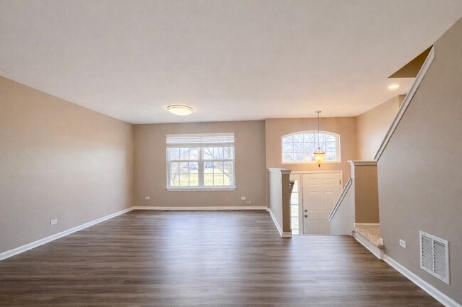 Building Photo - 14527 Patriot Square Dr E