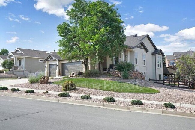 Building Photo - 2030 Silver Creek Dr