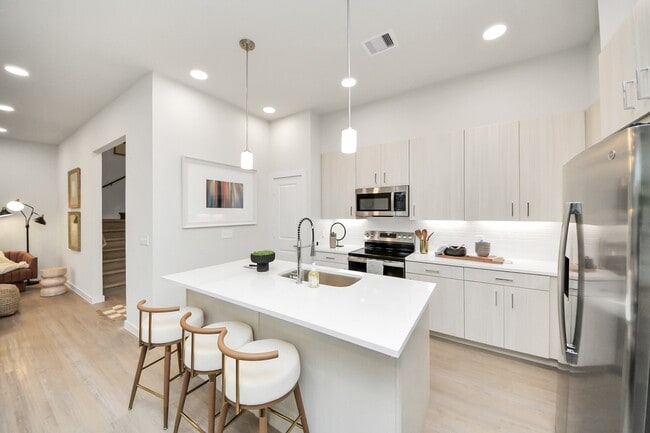 Building Photo - 22018 Lesley Grv Ln