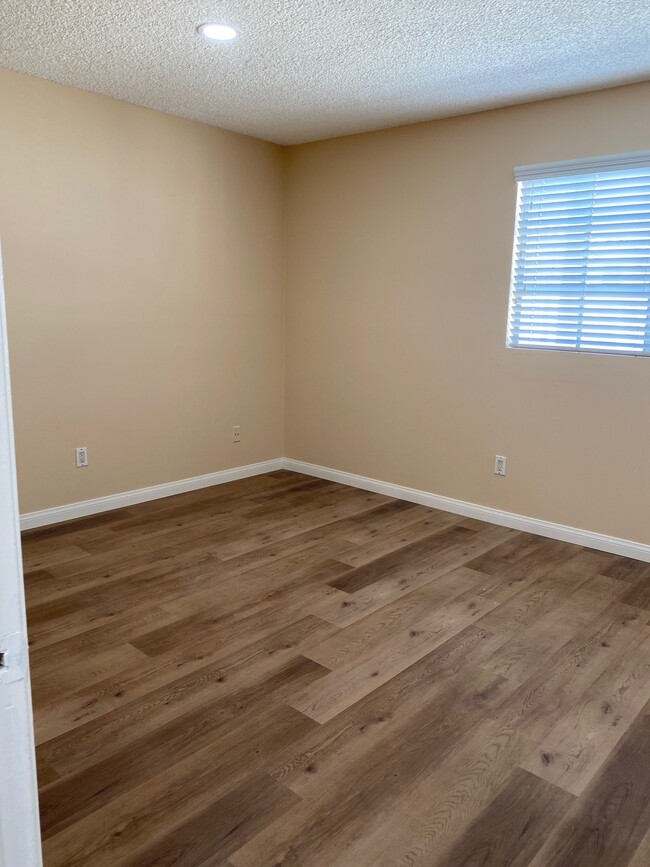 bedroom - 1148 San Rafael Ave