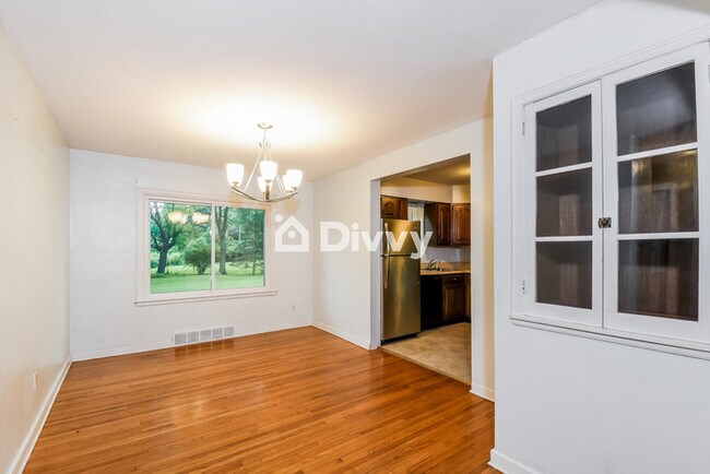 Building Photo - 5 Monacella Ct