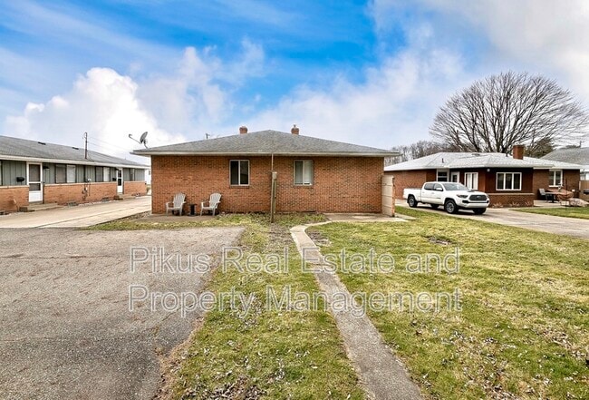 Building Photo - 593 Baldwin Rd