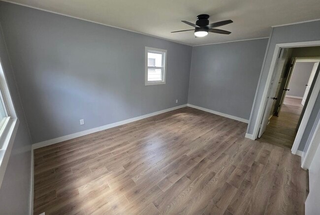 Building Photo - 2124 Cincinnati Ave