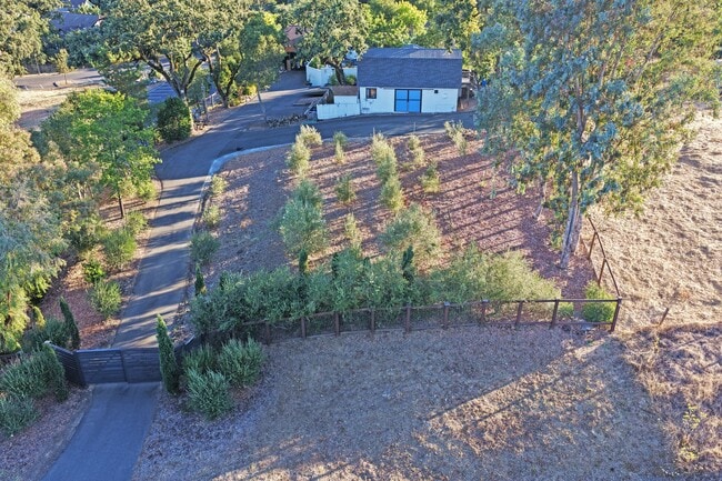 Building Photo - 5644 Sonoma Hwy