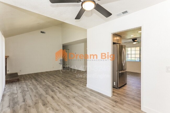 Building Photo - 2844 Oak Creek Dr