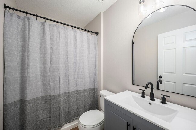 Building Photo - Fully Renovated Samara Lakes Home with Stunning Water Views!