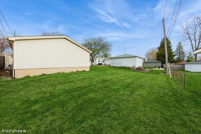 Building Photo - 6611 51st Ave