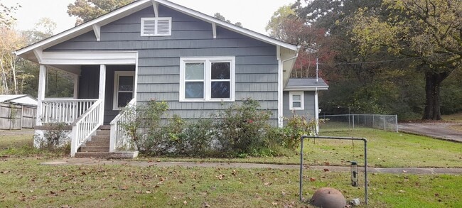 Building Photo - Wonderful 2 Bedroom 1 Bath home in Hixson, TN