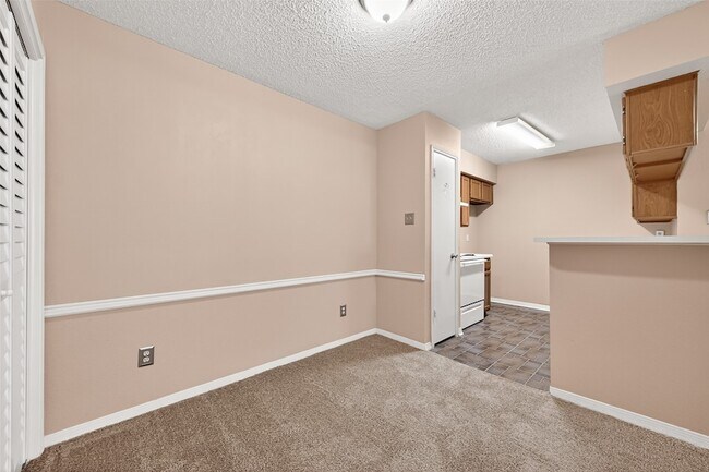Building Photo - 3600 Jeanetta St