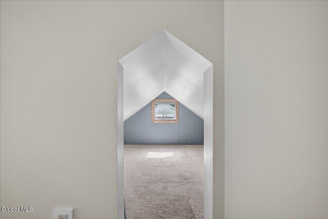 Building Photo - 204 Saratoga Ave