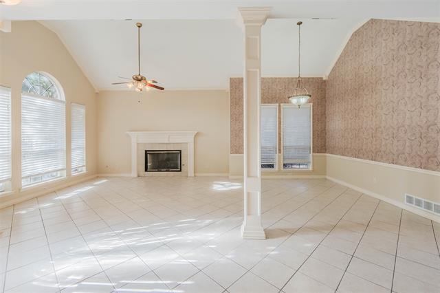 Building Photo - 313 Meadowood Ln