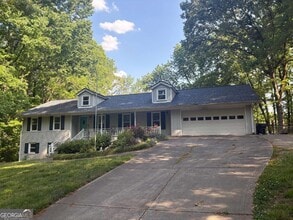 Building Photo - 3988 Valley Park Dr SW
