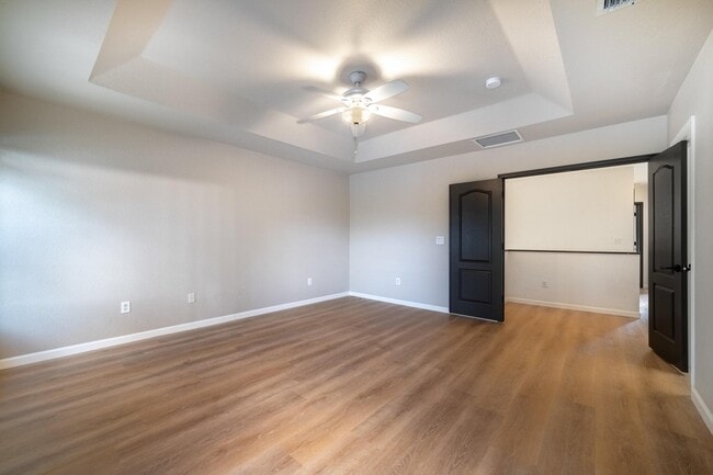 Building Photo - 4109 Macarthur Palm Trail