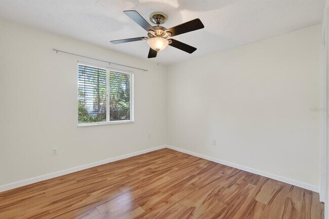 Building Photo - 12 Dawson Dr