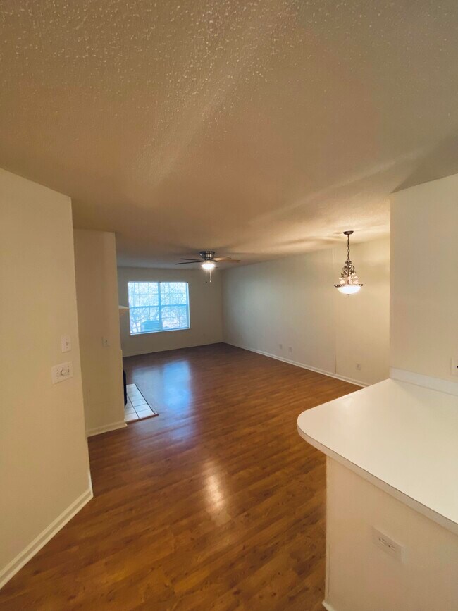 Building Photo - 2810 Mulberry Ln