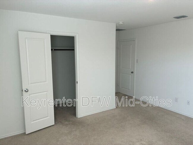 Building Photo - 2840 Eppright Dr