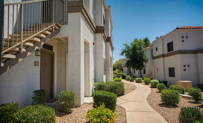 Building Photo - 11375 E Sahuaro Dr