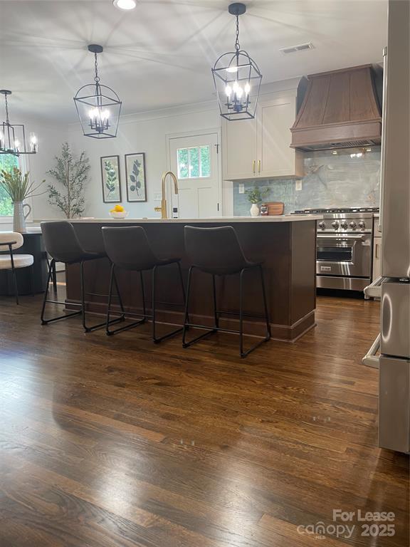 Building Photo - 5840 Charing Pl