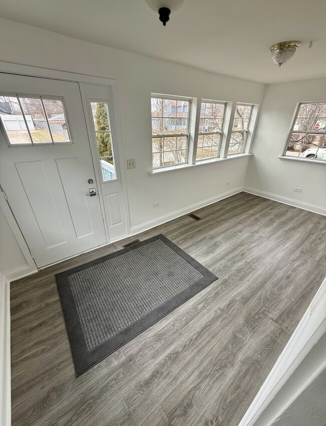 Building Photo - 309 Griswold St