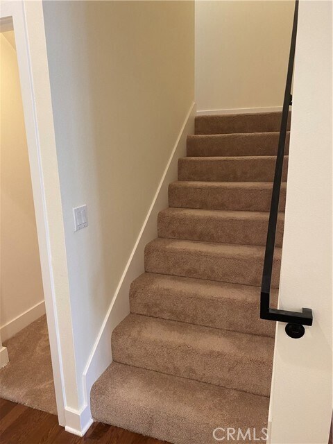 Building Photo - 11851 Laurelwood Dr