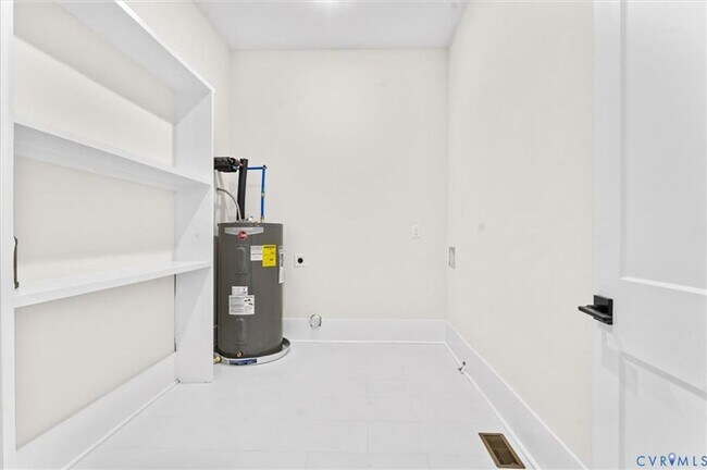 Building Photo - Modern Luxury Meets Everyday Comfort in This Stunning New 3-Bedroom Home Near Downtown!