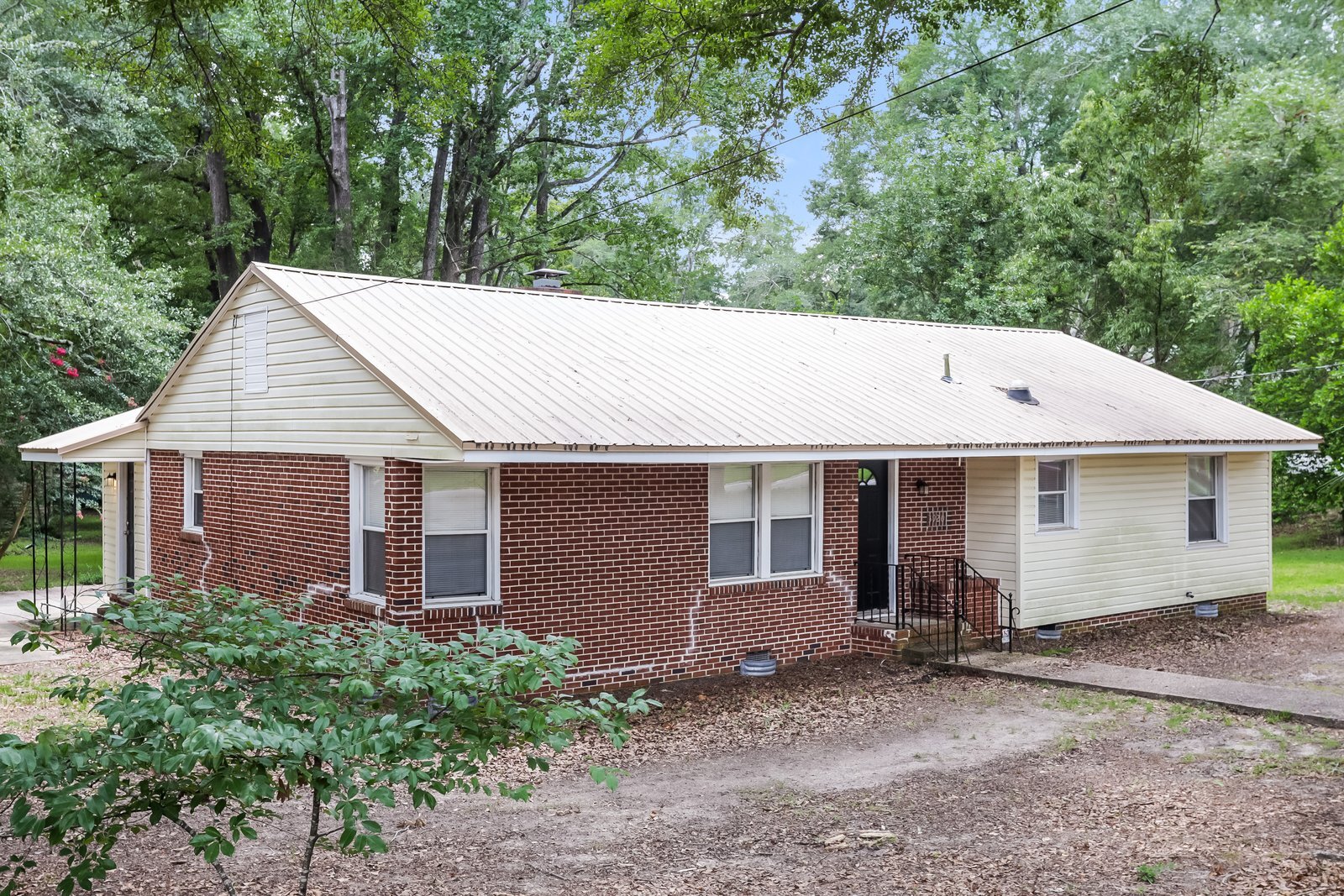 Building Photo - 3920 Howard Ave