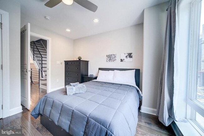 Building Photo - 1513 S Lambert St