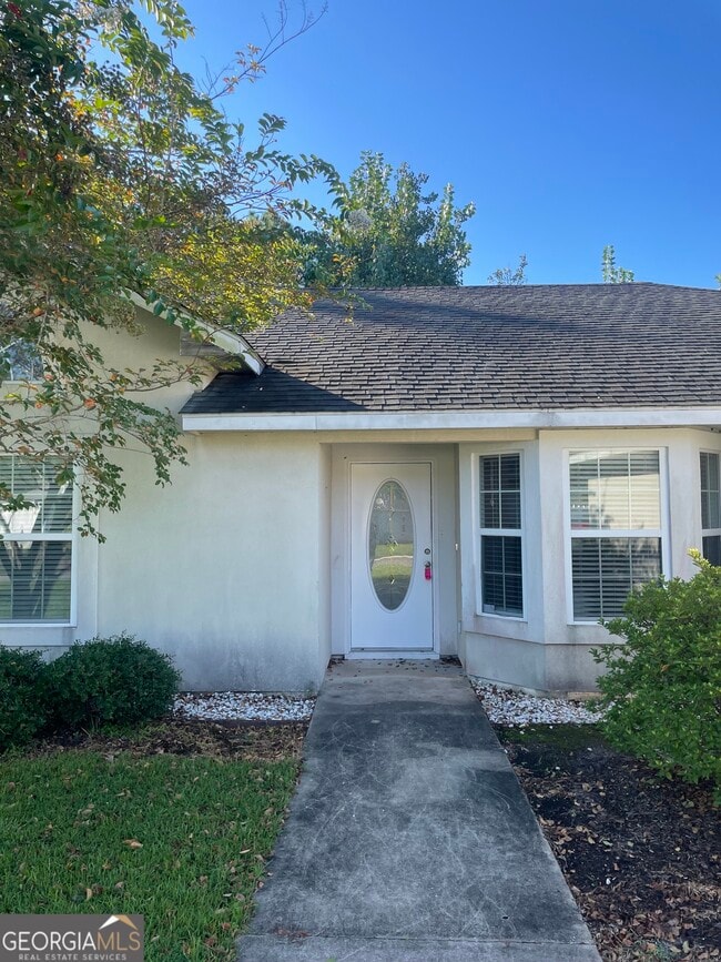 Building Photo - 208 Royal Palms Ave