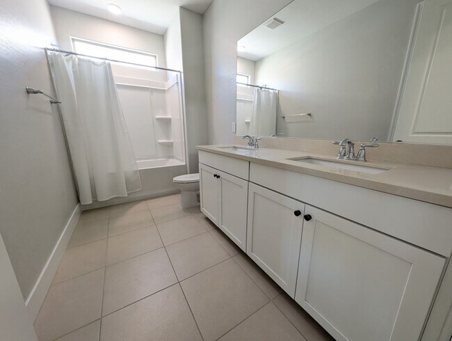 Building Photo - 3622 Portiani Dr