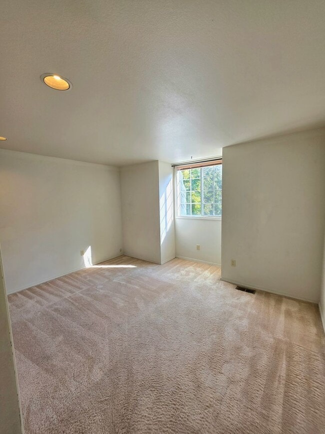 Building Photo - 4718 SW 314th Pl