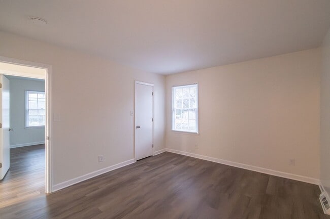 Building Photo - Newly Renovated 3-Bedroom Ranch with Spacious Yard!