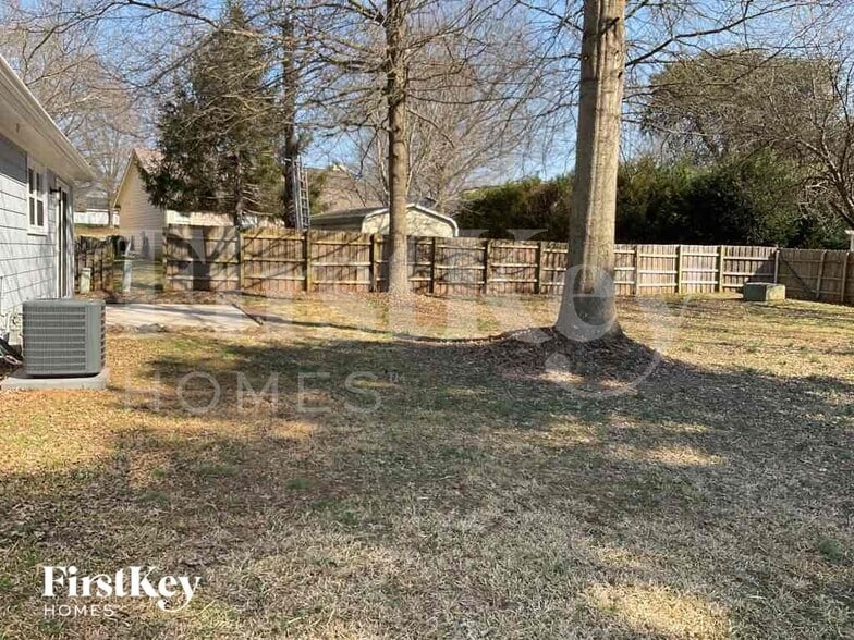 Building Photo - 7938 Lindfield Ct