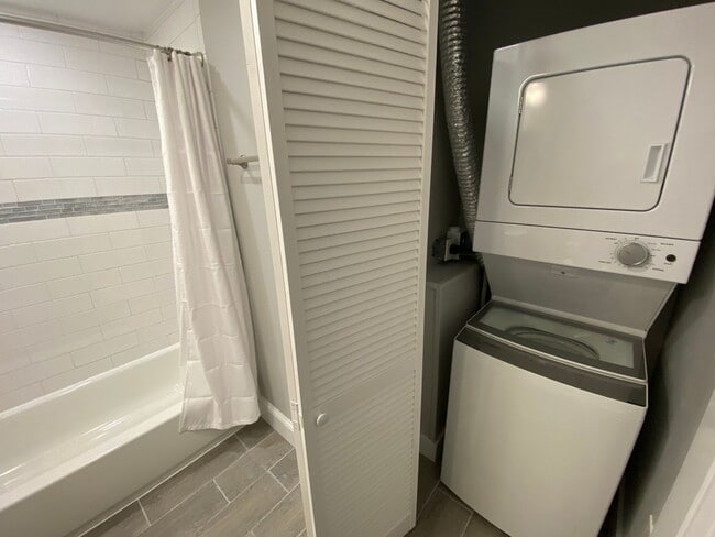 Building Photo - 71-73 Hall Ave