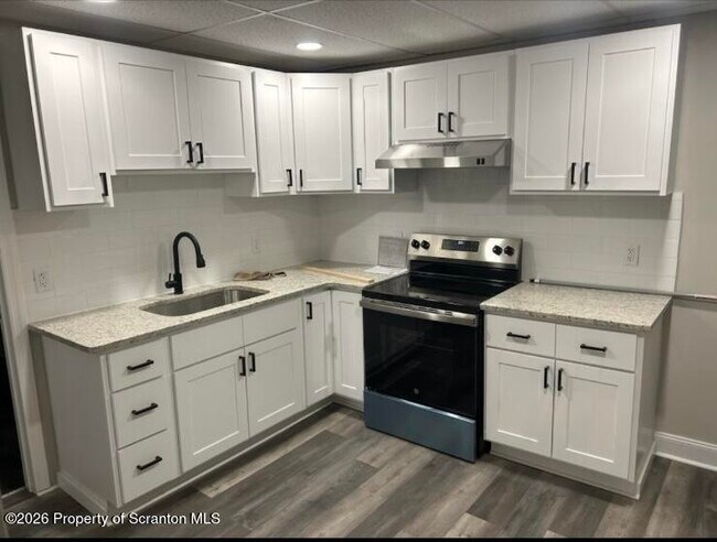 Building Photo - 942 Wyoming Ave