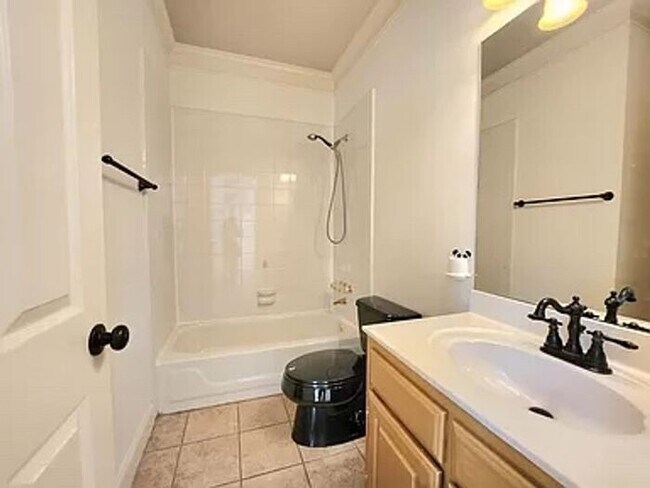 Building Photo - 10795 Cauley Creek Dr